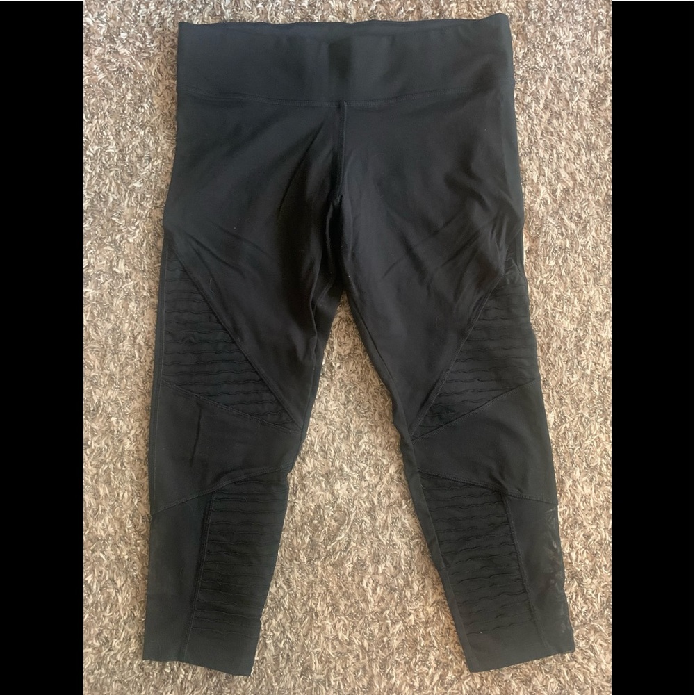 Victoria’s Secret Ultimate Leggings Sz Large